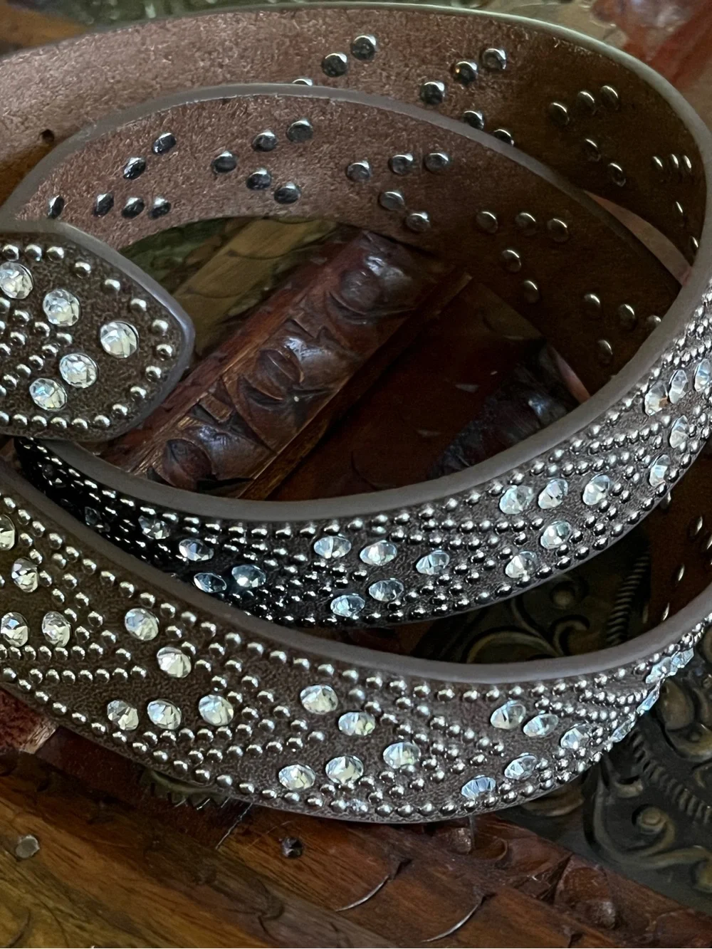 NWT Shyanne Brown Leather Studded Belt w/ Crystal Embellishments Sz M/L